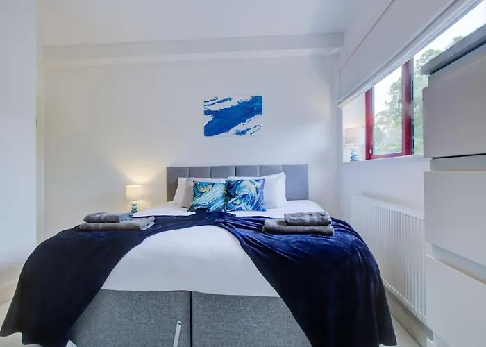 Open Mind Property - City Centre & Free Parking For Unlimited Vehicles