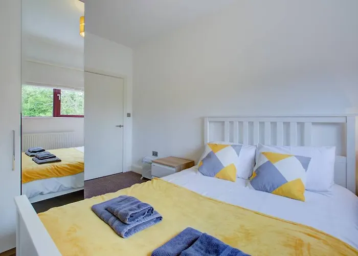 Open Mind Property - City Centre & Free Parking For Unlimited Vehicles